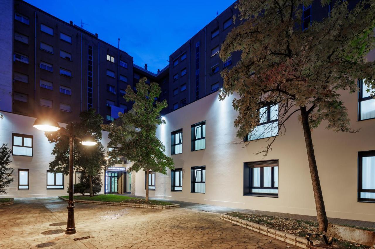 Apartamentos Congreso, Parking Gratuito Logroño Eksteriør billede